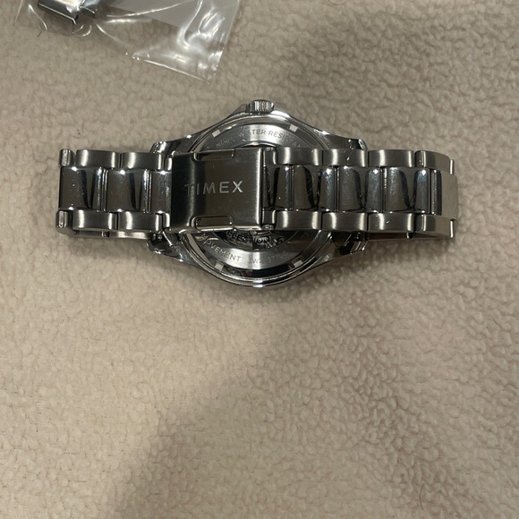 Timex x Huckberry XL Navi Arctic - Limited Edition - Picture 3 of 4